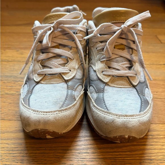 New Balance 992 MiUSA women’s 9 raw silk Sneakers - Picture 3 of 7